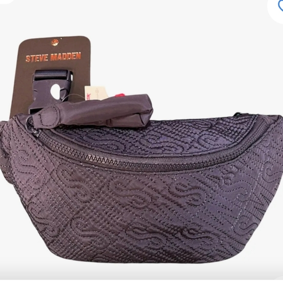 Steve Madden Handbags - Steve Madden - NEW Black Logo Quilted Sling / Waist Bag / Fanny Pack